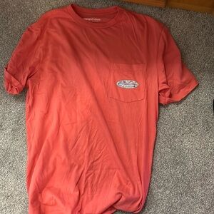 Coral vineyard vines tee